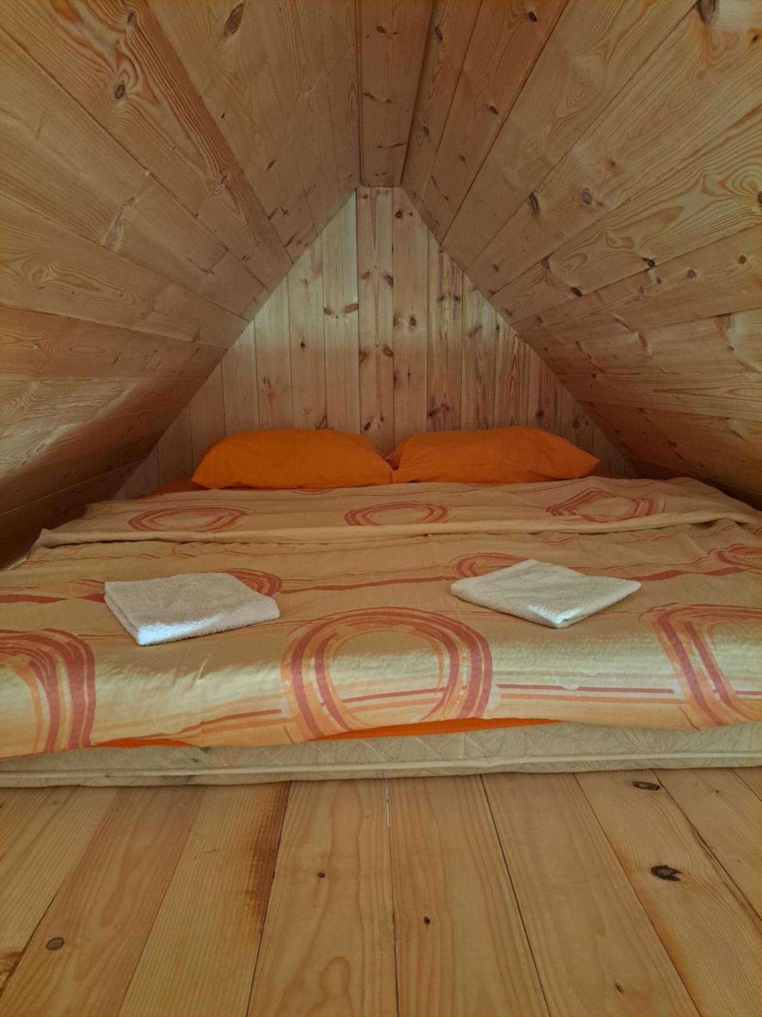 Koliba Kod Begija Panzió Paljevine Kültér fotó